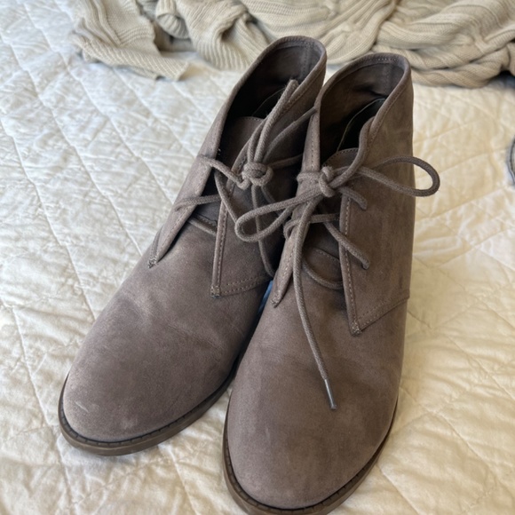 Carlos Santana Heeled Booties - Picture 4 of 4